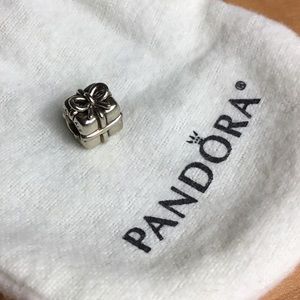 Pandora Jewelry - 🌟 PANDORA gift charm - silver Pandora Jewelry - 🌟 PANDORA gift charm - silver